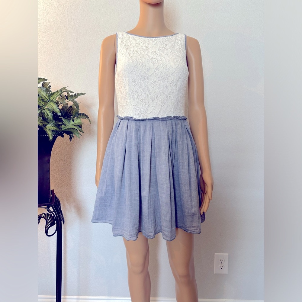 Adorable Sleeveless Dress Junior Size 3